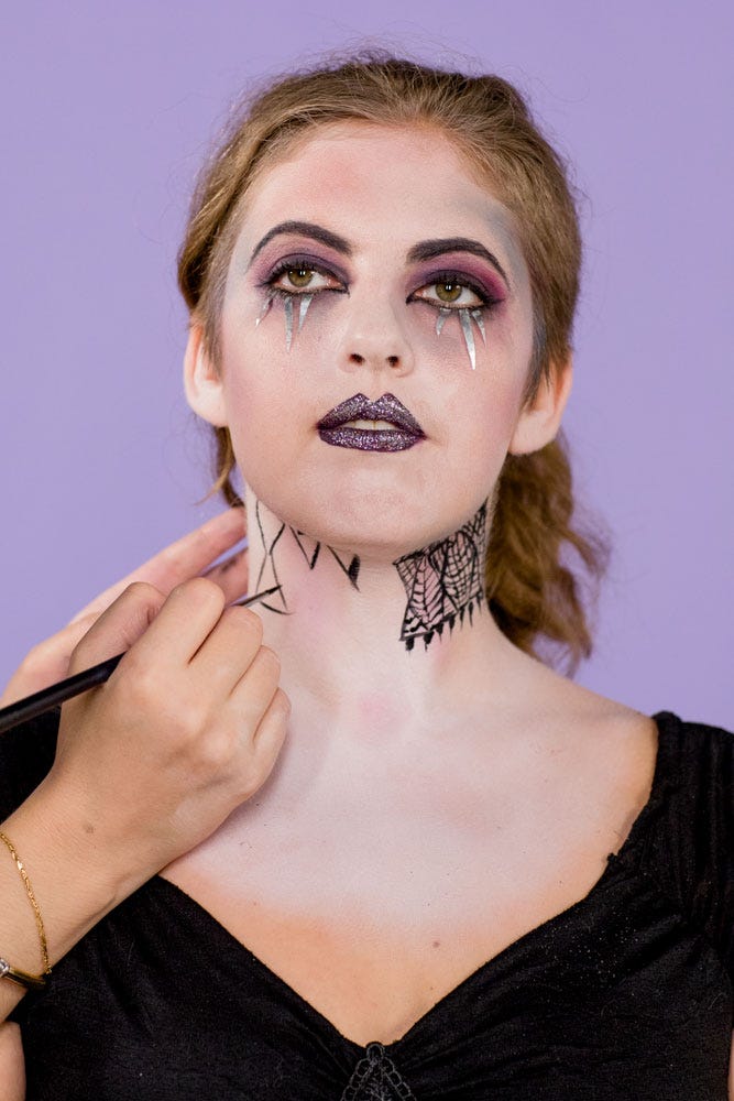 Best Vampire Makeup for Halloween 2019 , How to Do Vampire